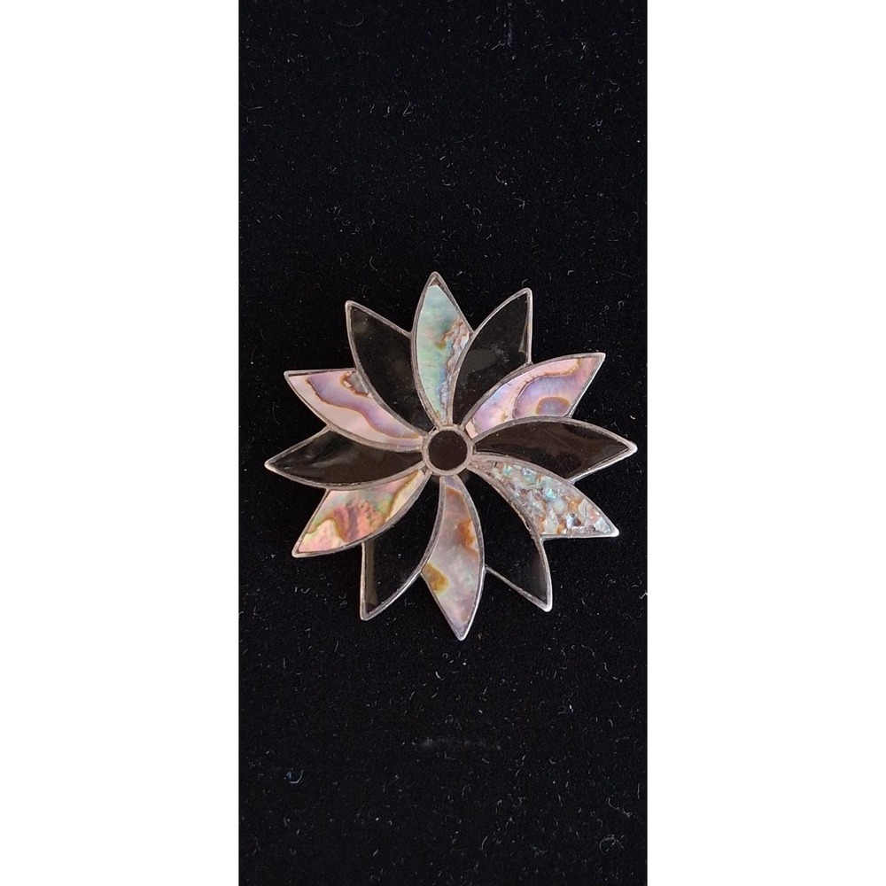 Sterling Silver Pinwheel Brooch/pendan Inlaid of Black Onyx  Iridescent Abalone